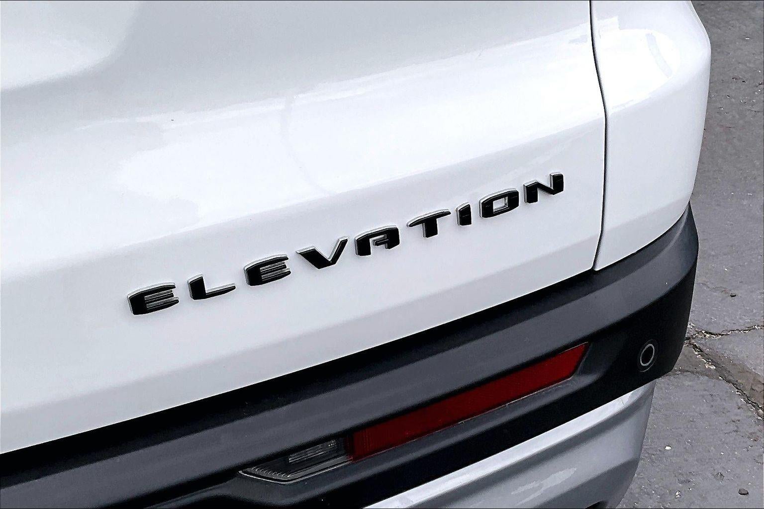 2025 GMC Acadia Elevation