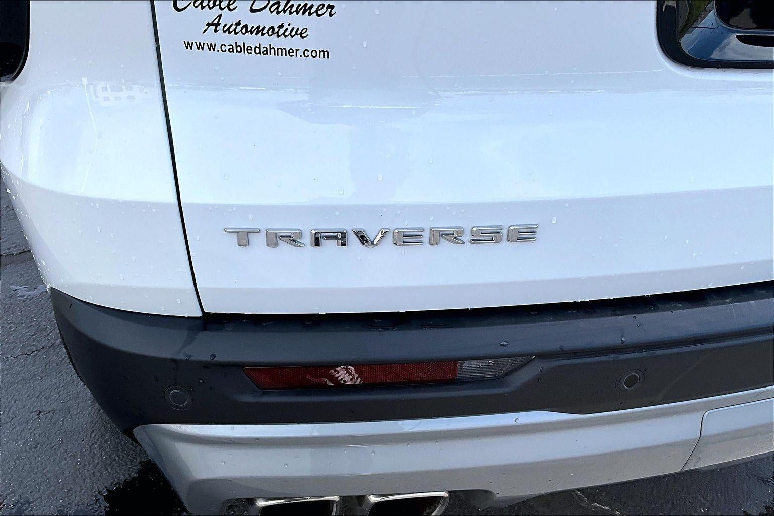 2025 Chevrolet Traverse LT