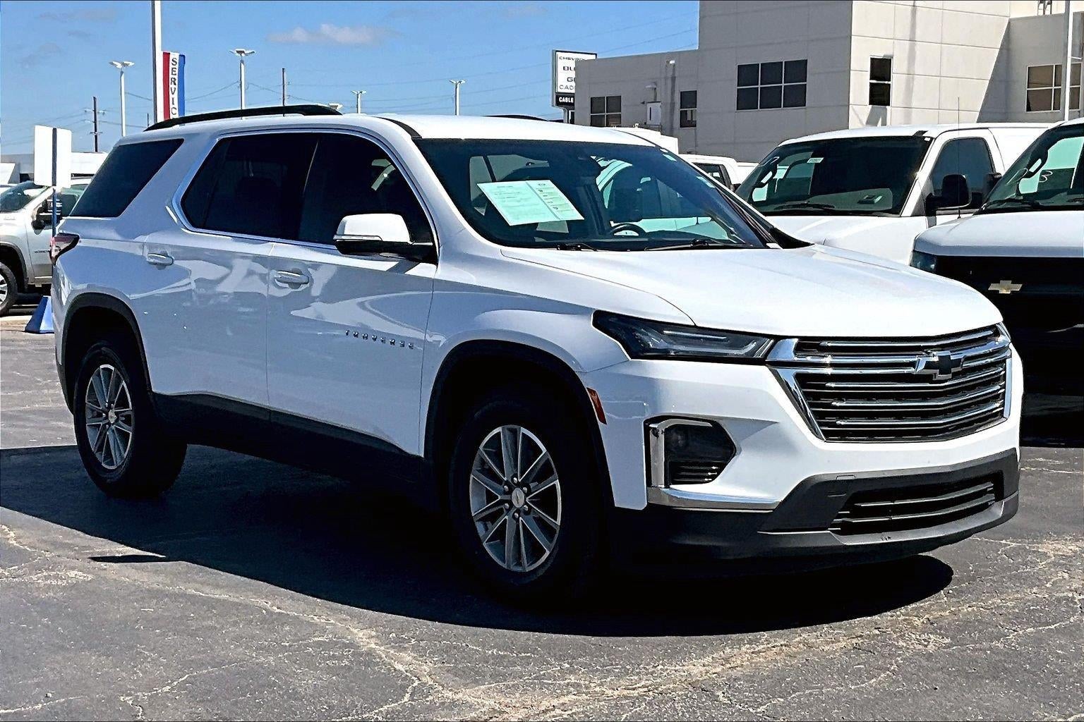 2023 Chevrolet Traverse LT Cloth
