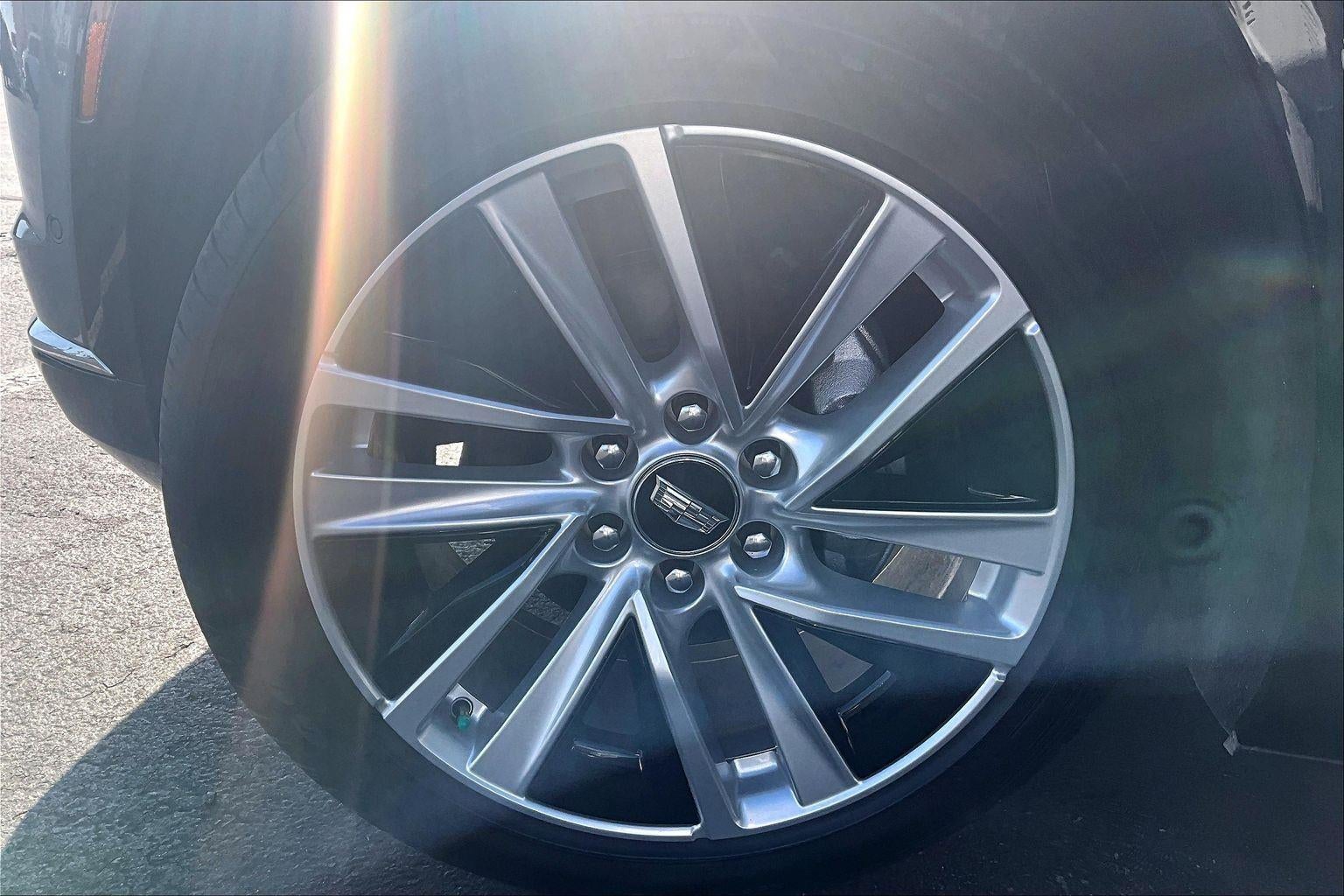 2026 Cadillac VISTIQ Luxury