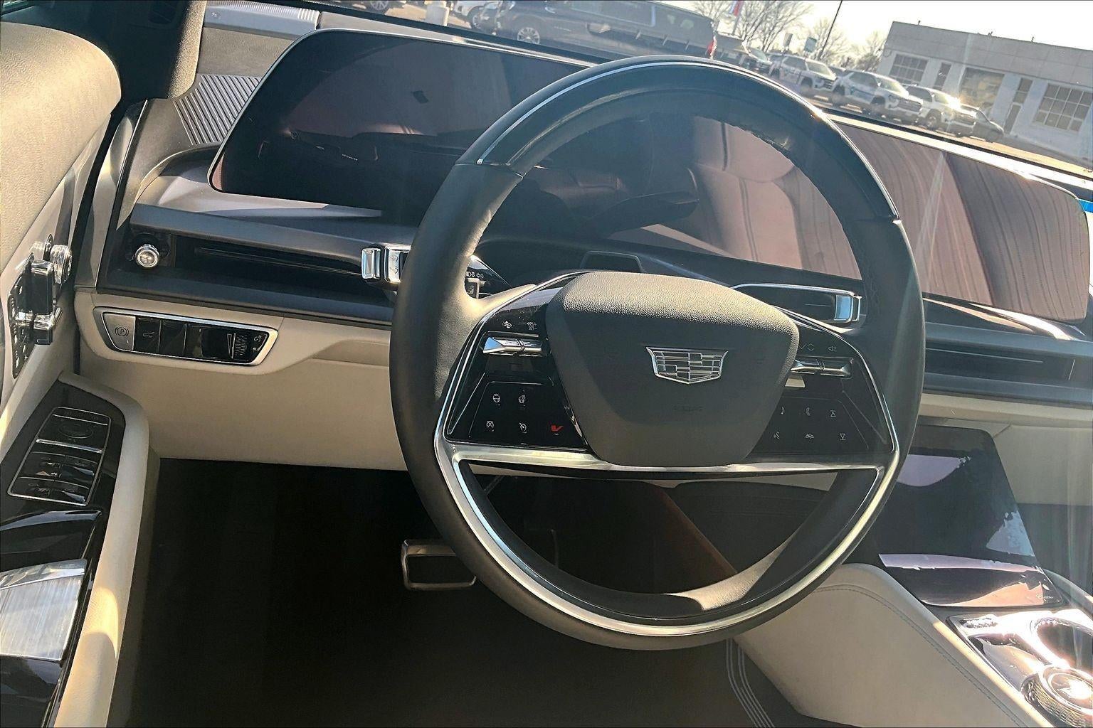 2026 Cadillac VISTIQ Luxury