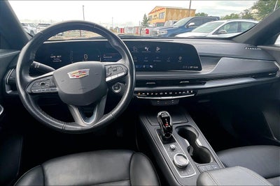 2024 Cadillac XT4 Premium Luxury