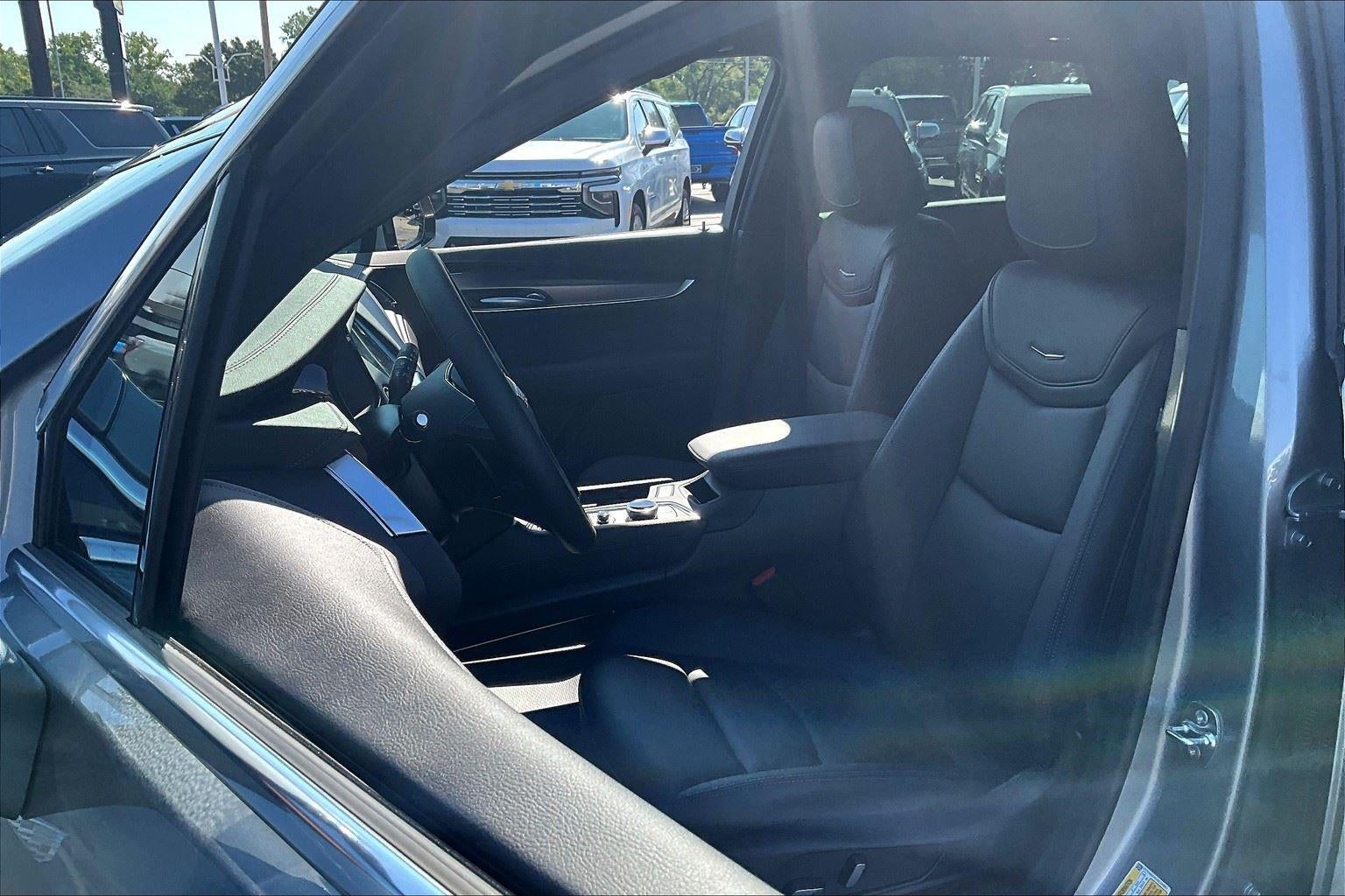 2025 Cadillac XT5 Luxury