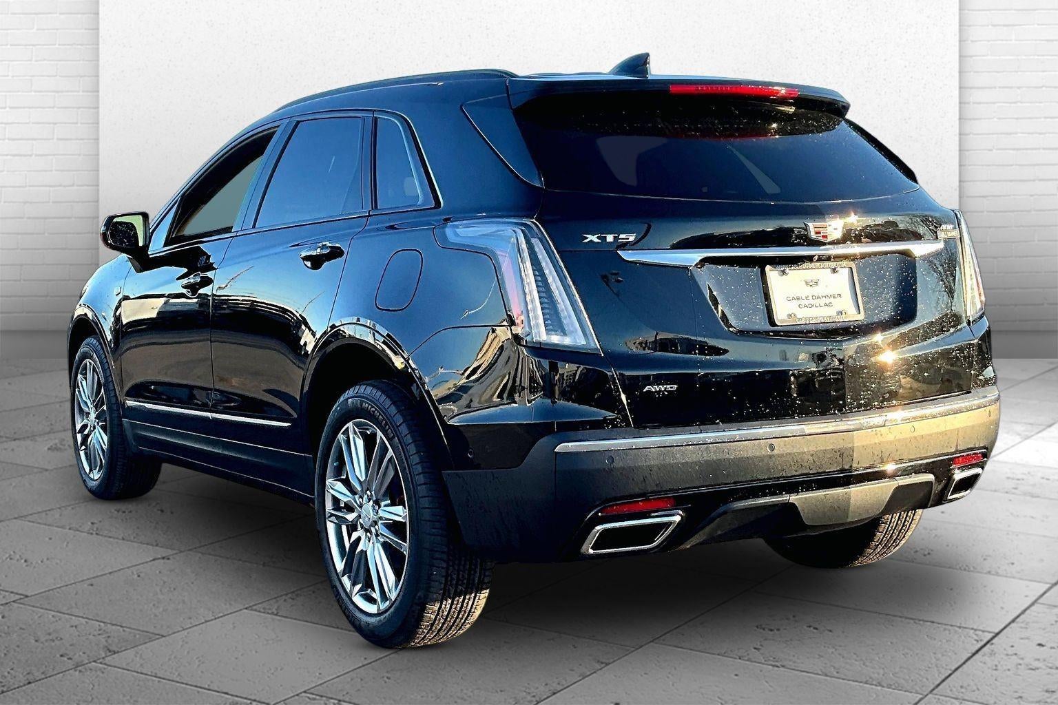 2025 Cadillac XT5 Sport