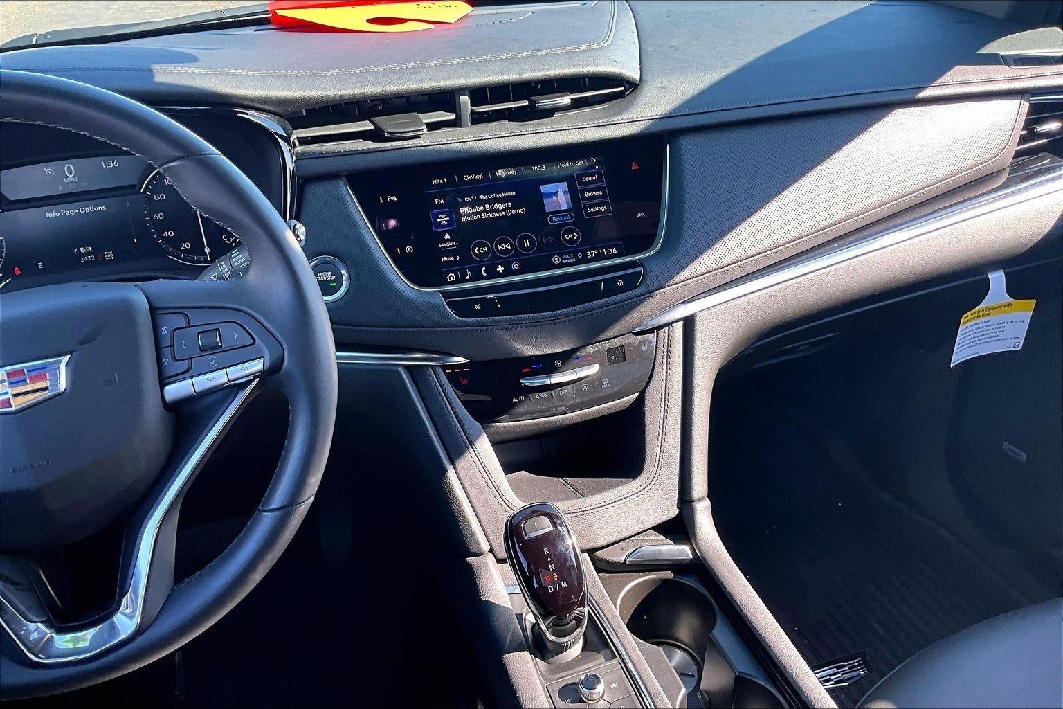 2025 Cadillac XT6 Luxury