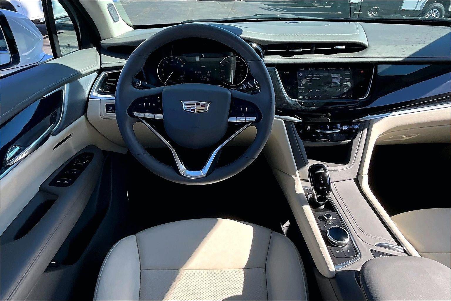 2025 Cadillac XT6 Premium Luxury