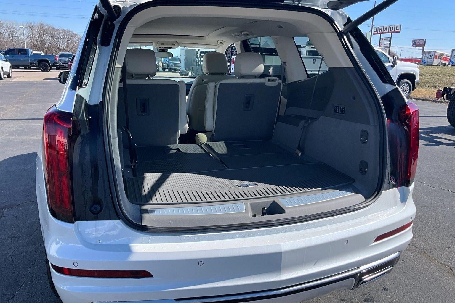 2025 Cadillac XT6 Premium Luxury