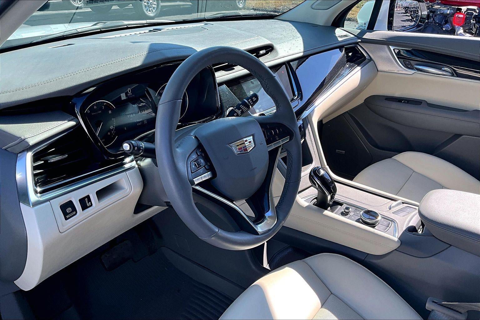 2025 Cadillac XT6 Premium Luxury