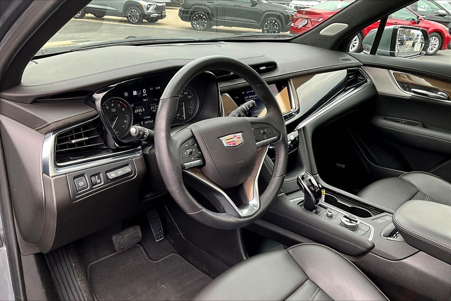 2022 Cadillac XT6 Premium Luxury