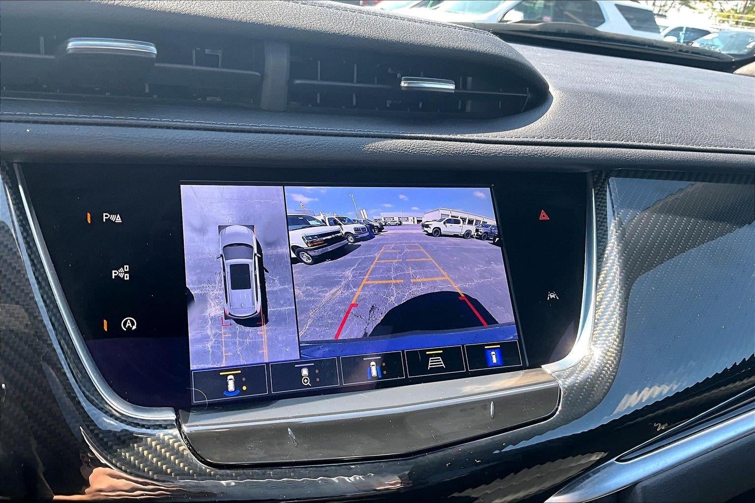 2024 Cadillac XT6 Sport