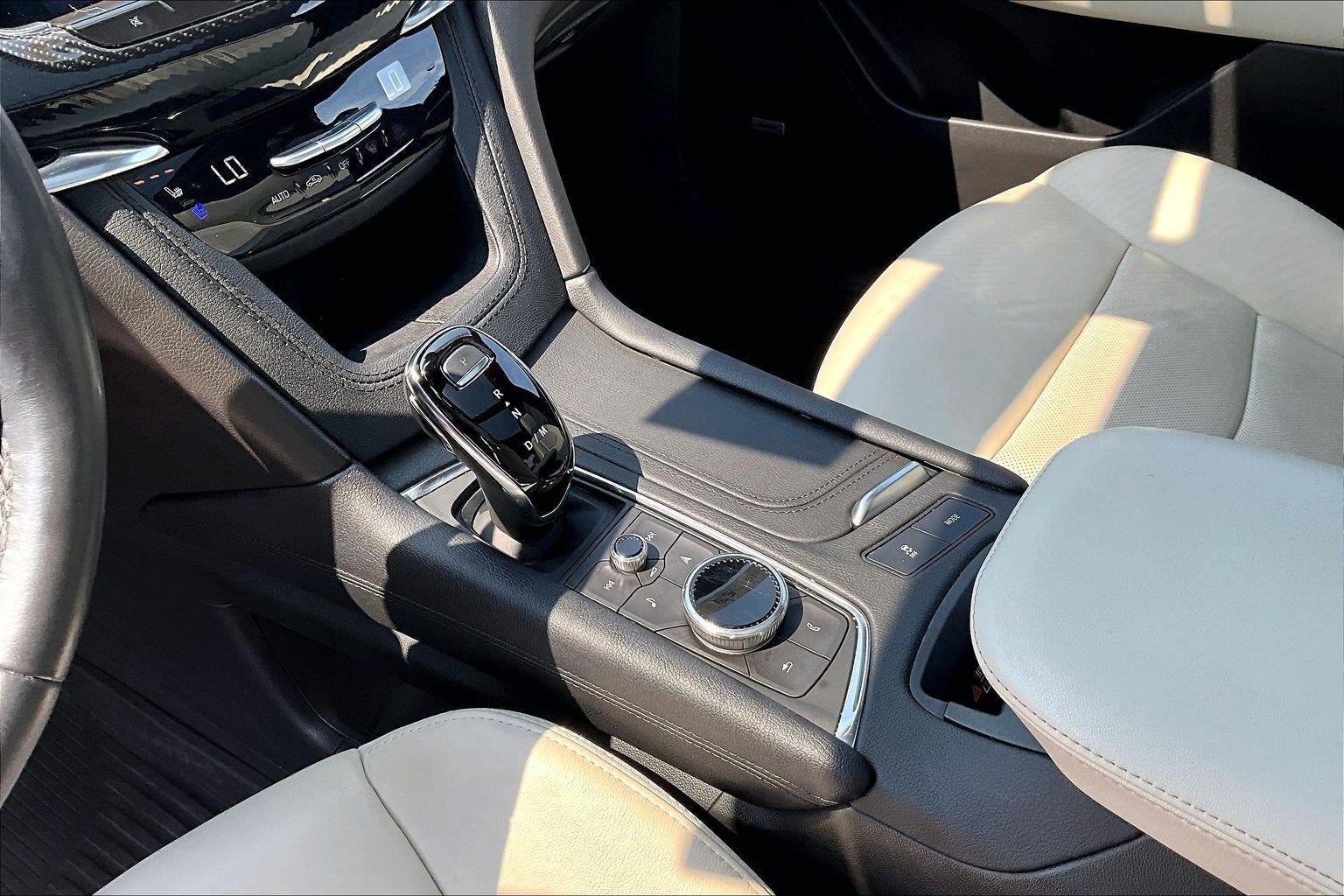 2023 Cadillac XT6 AWD Sport