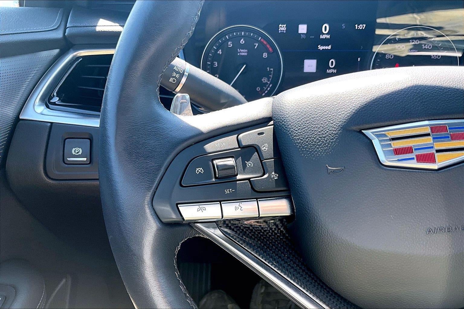 2024 Cadillac XT6 Sport