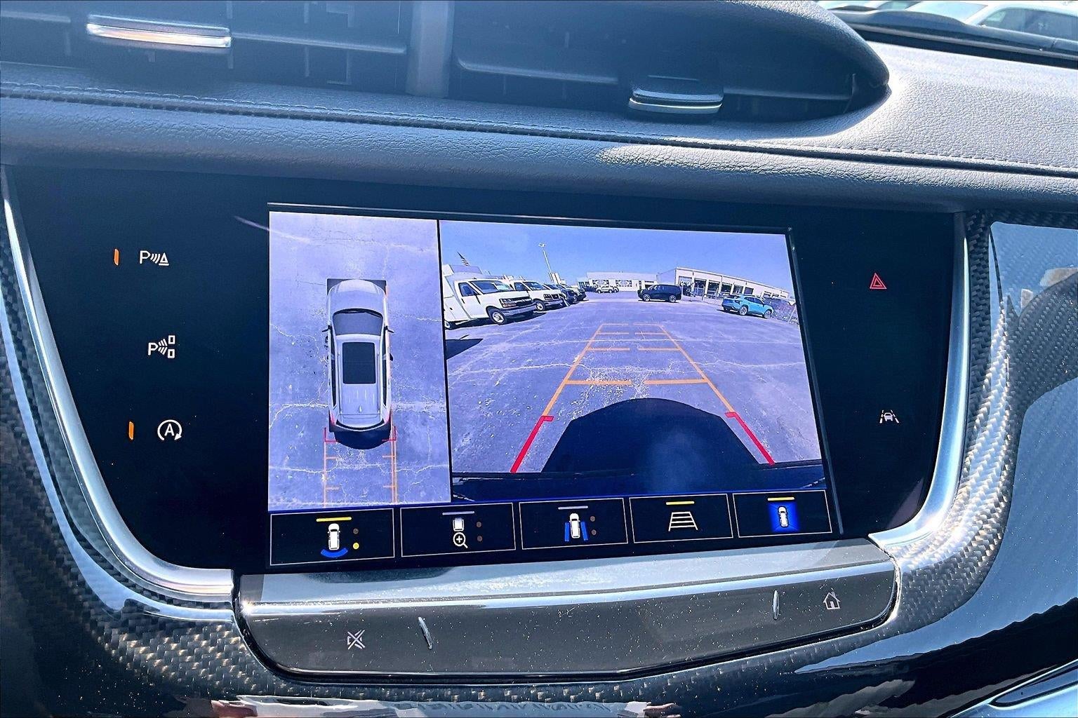 2024 Cadillac XT6 Sport
