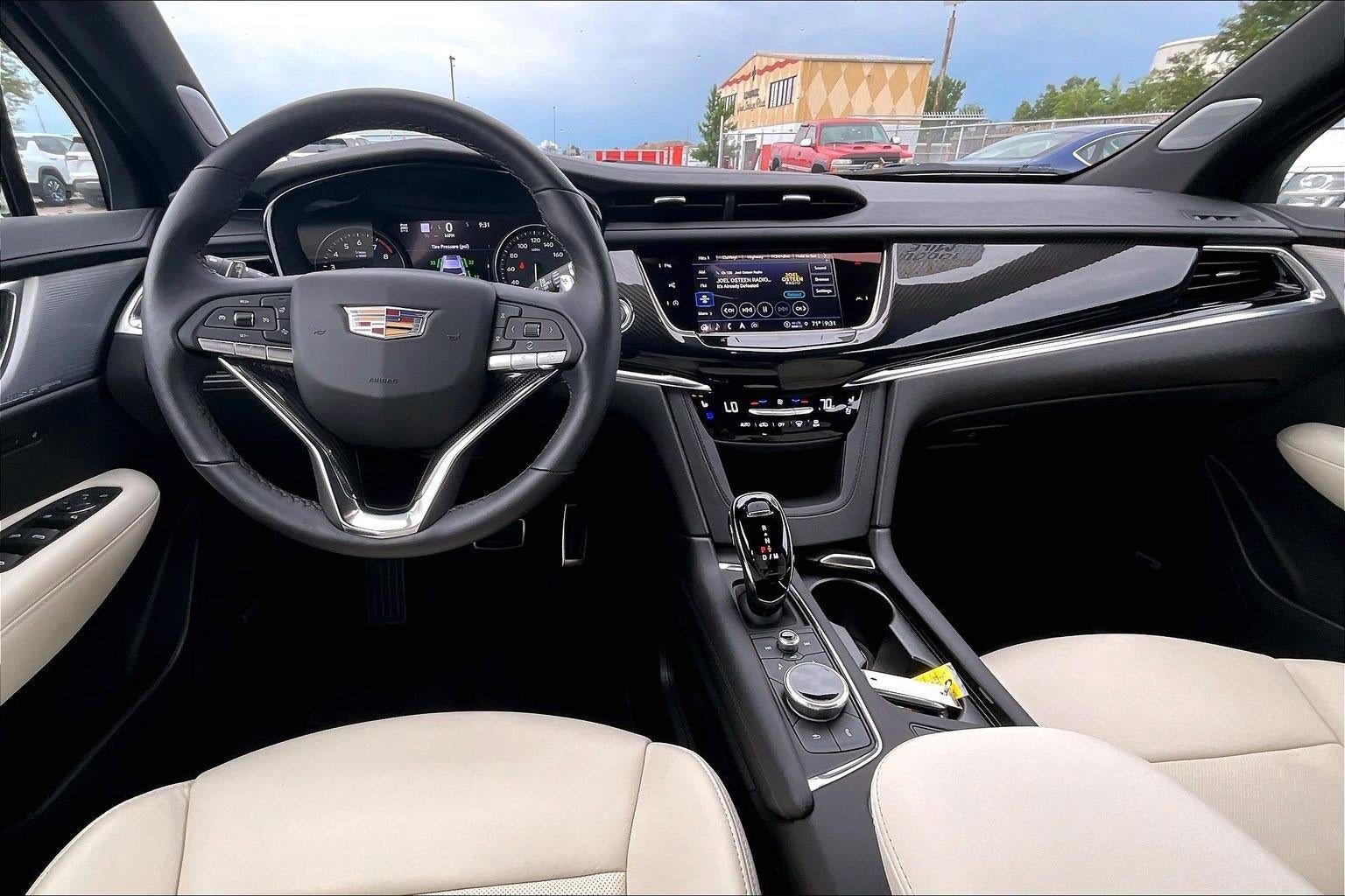 2025 Cadillac XT6 Sport
