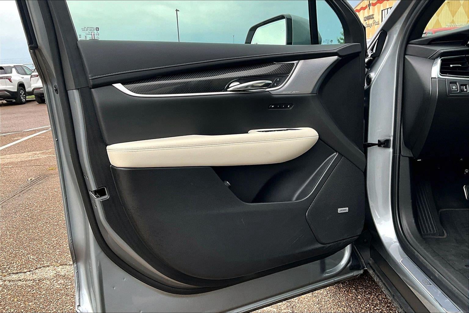 2025 Cadillac XT6 Sport