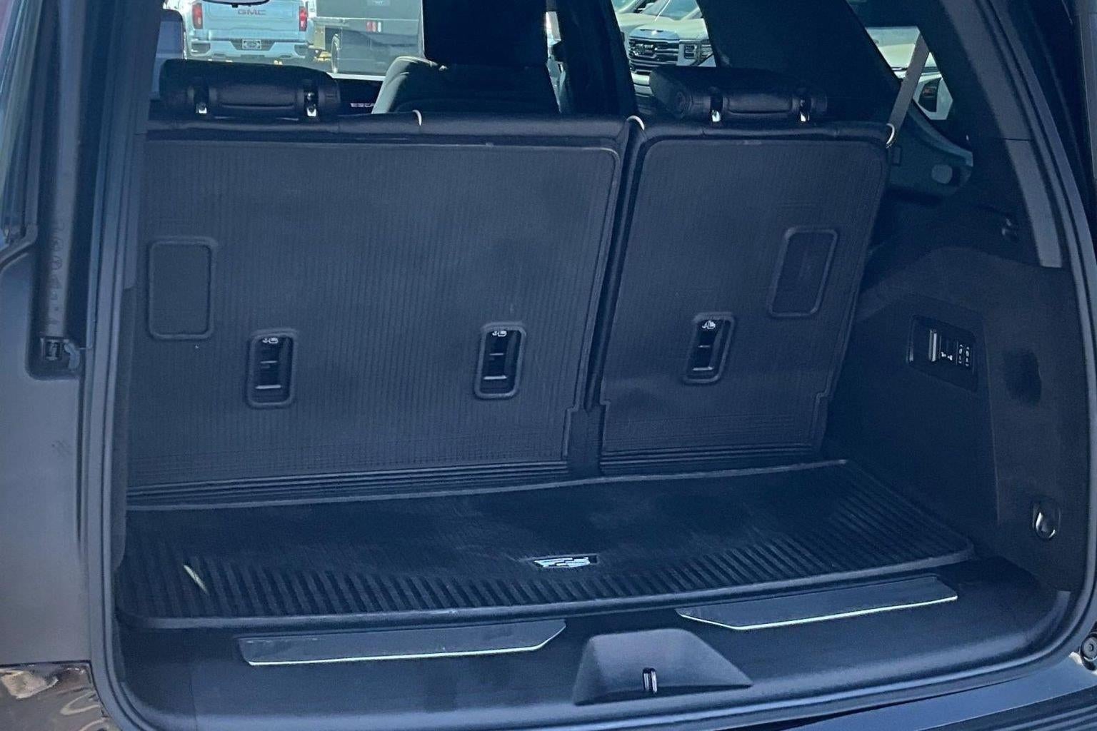 2025 Cadillac Escalade Sport Platinum
