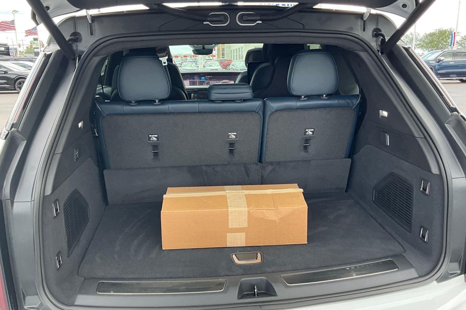 2025 Cadillac ESCALADE IQ Sport 2