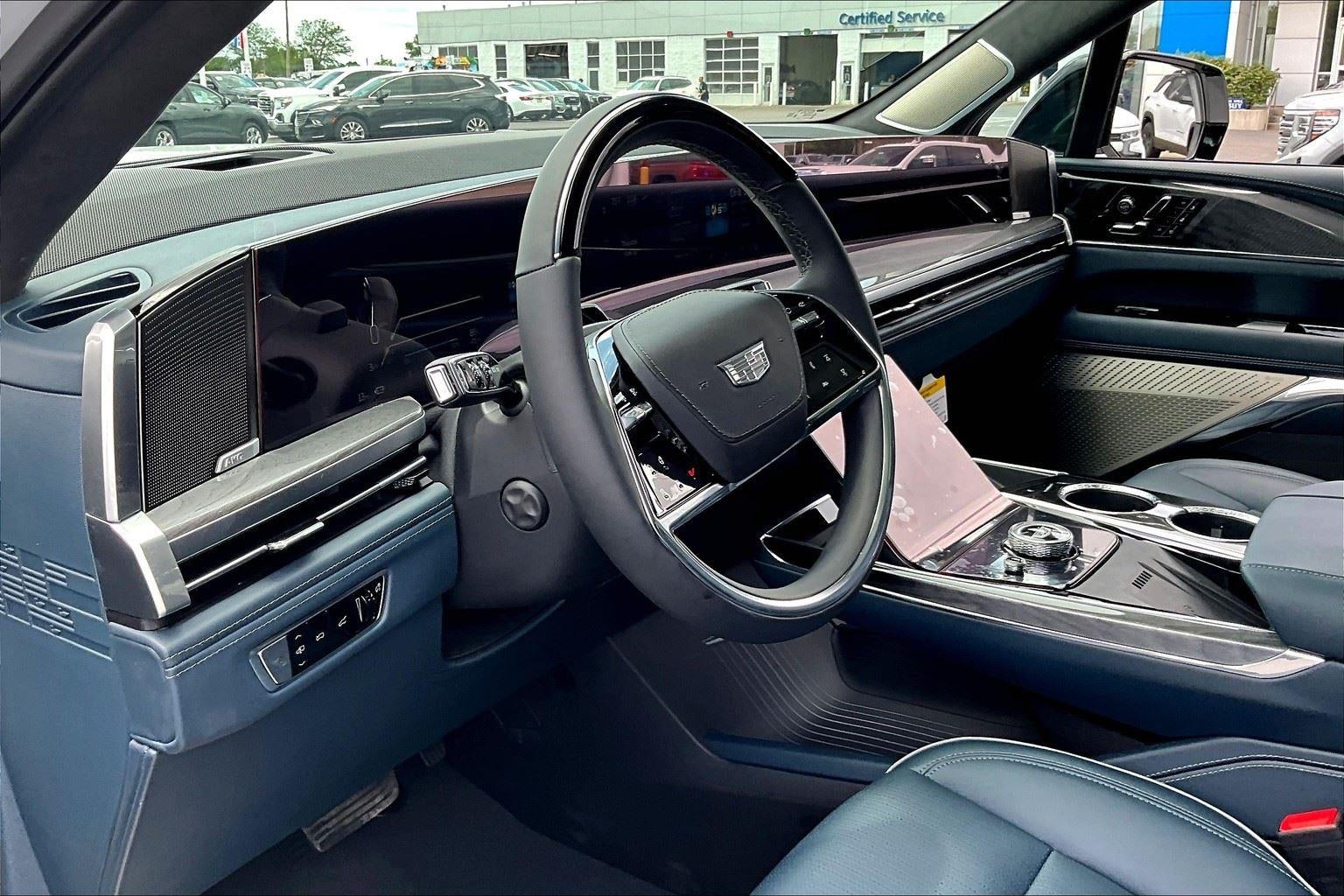 2025 Cadillac ESCALADE IQ Sport 2