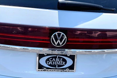 2025 Volkswagen Atlas 2.0T SE w/Technology