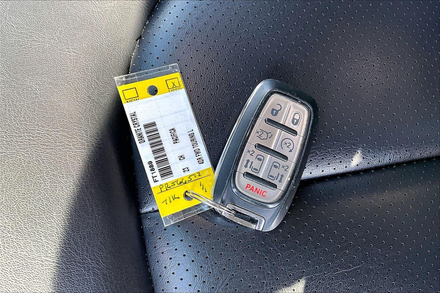 2023 Chrysler Pacifica Touring L