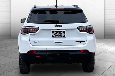 2025 Jeep Compass Trailhawk