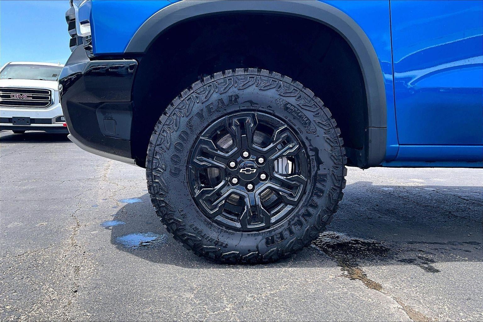 Used 2023 Chevrolet Silverado 1500 ZR2 with VIN 3GCUDHEL4PG151842 for sale in Kansas City