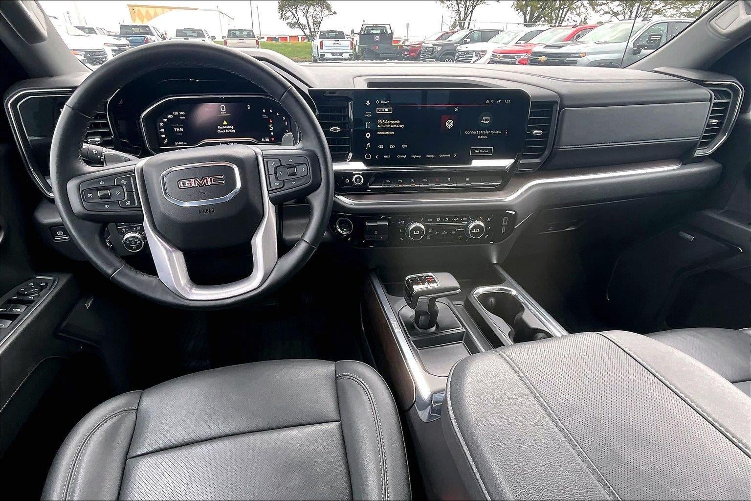 2024 GMC Sierra 1500 SLT