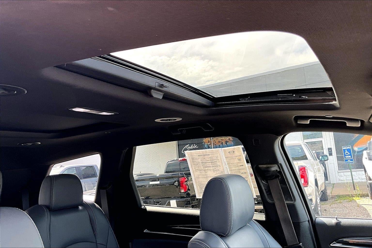 2023 Buick Enclave Essence