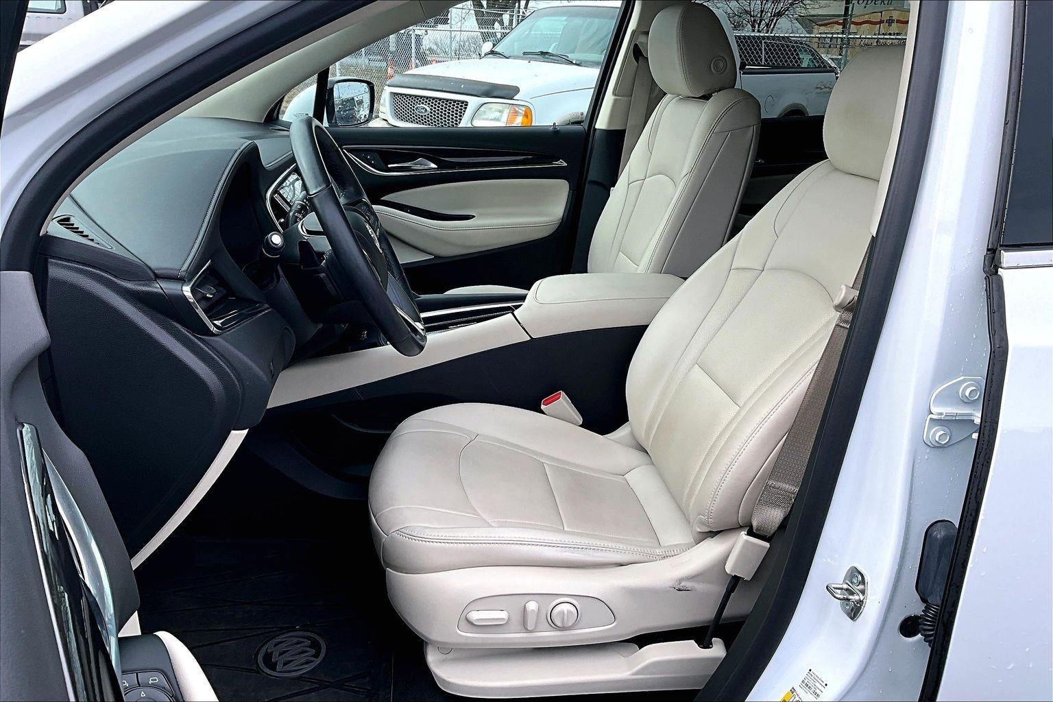 2023 Buick Enclave Essence