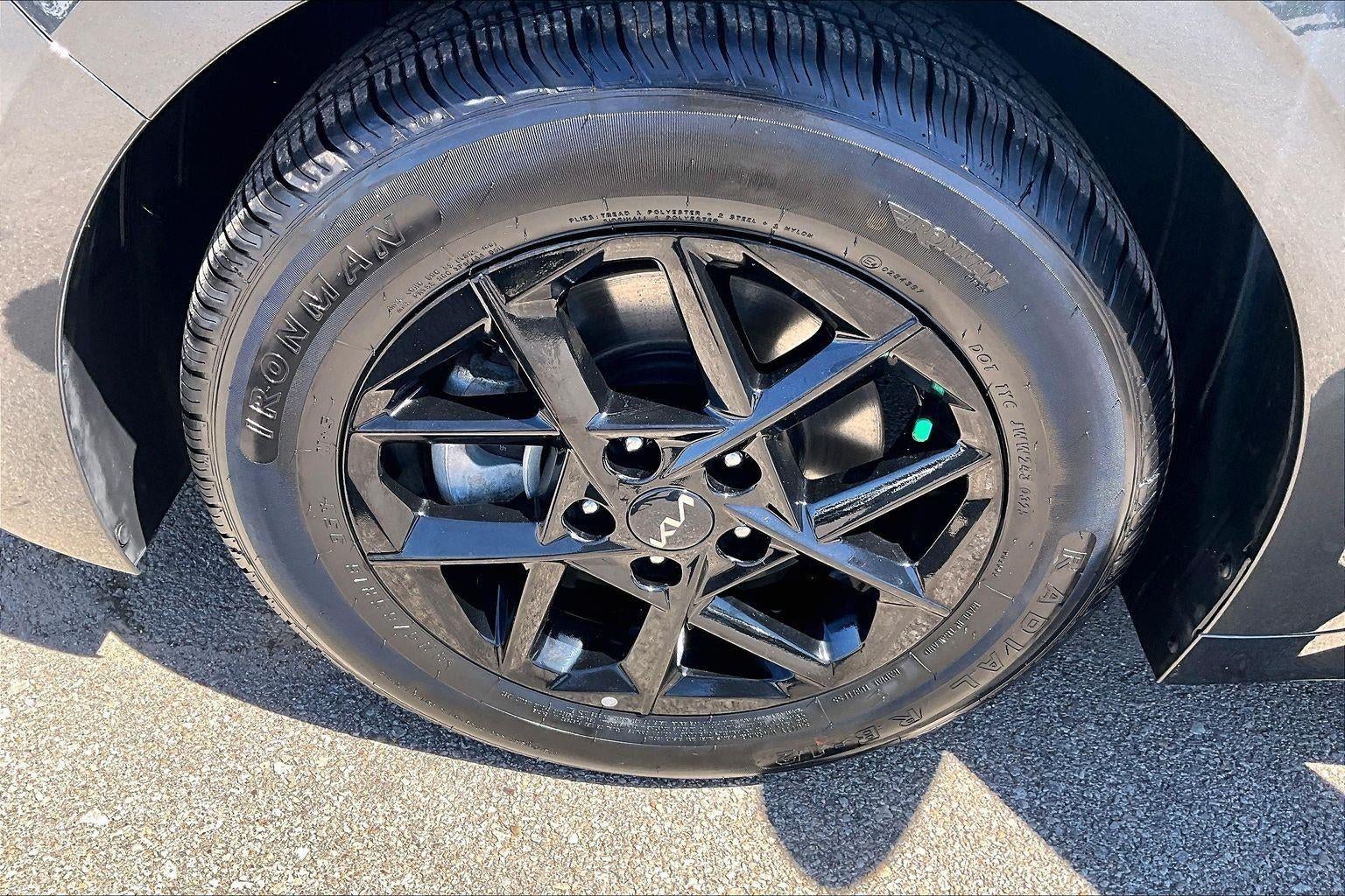 2025 Kia K5 LXS