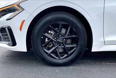 2025 Kia K5 LXS
