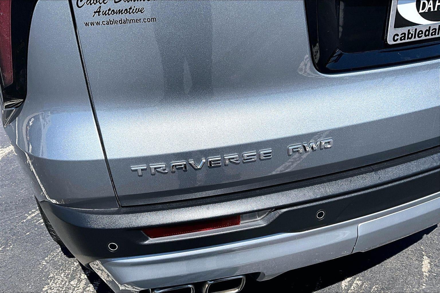 2025 Chevrolet Traverse LT