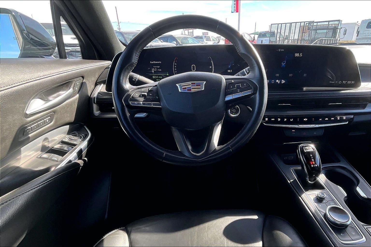 2024 Cadillac XT4 Premium Luxury