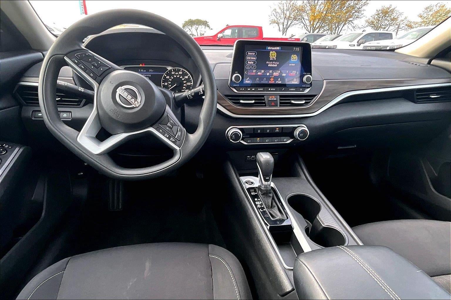 2025 Nissan Altima SV