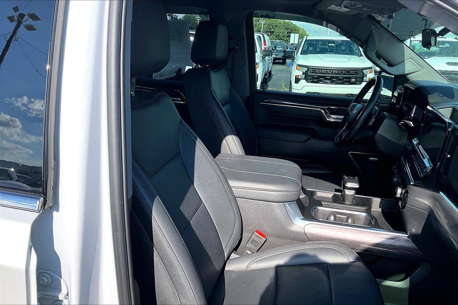 2025 Chevrolet Silverado 1500 LTZ