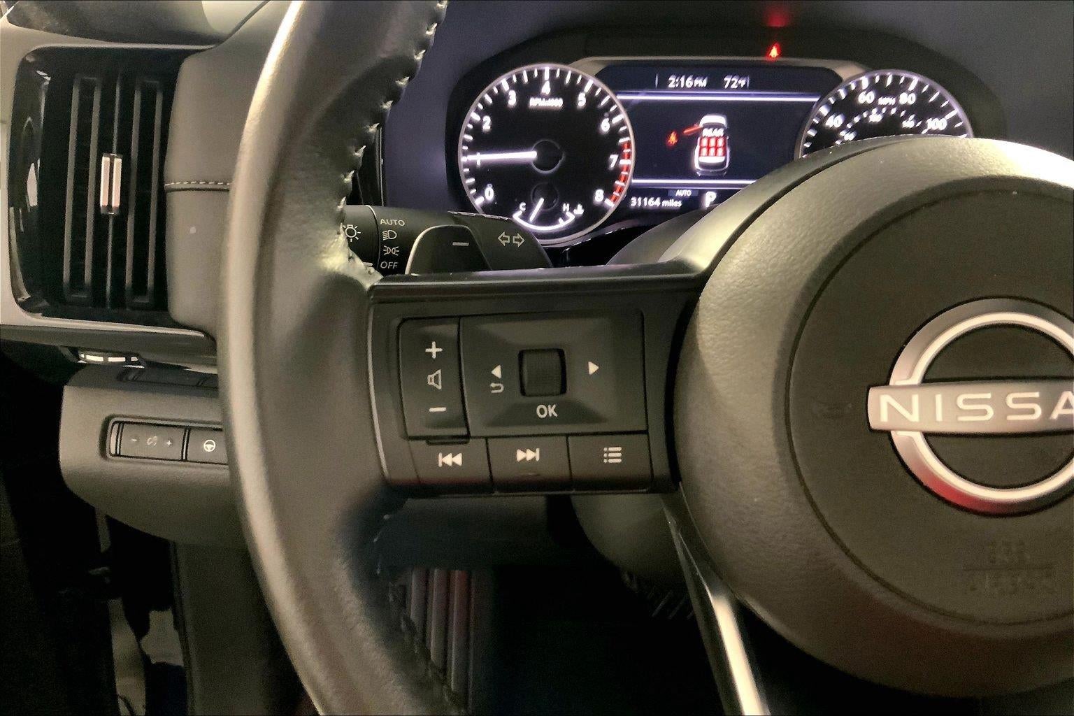 2025 Nissan Pathfinder SV