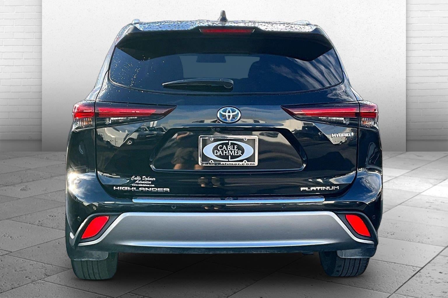 2024 Toyota Highlander Hybrid Platinum