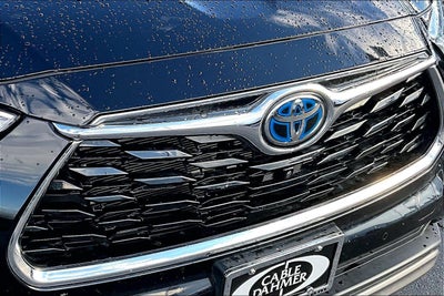 2024 Toyota Highlander Hybrid Platinum