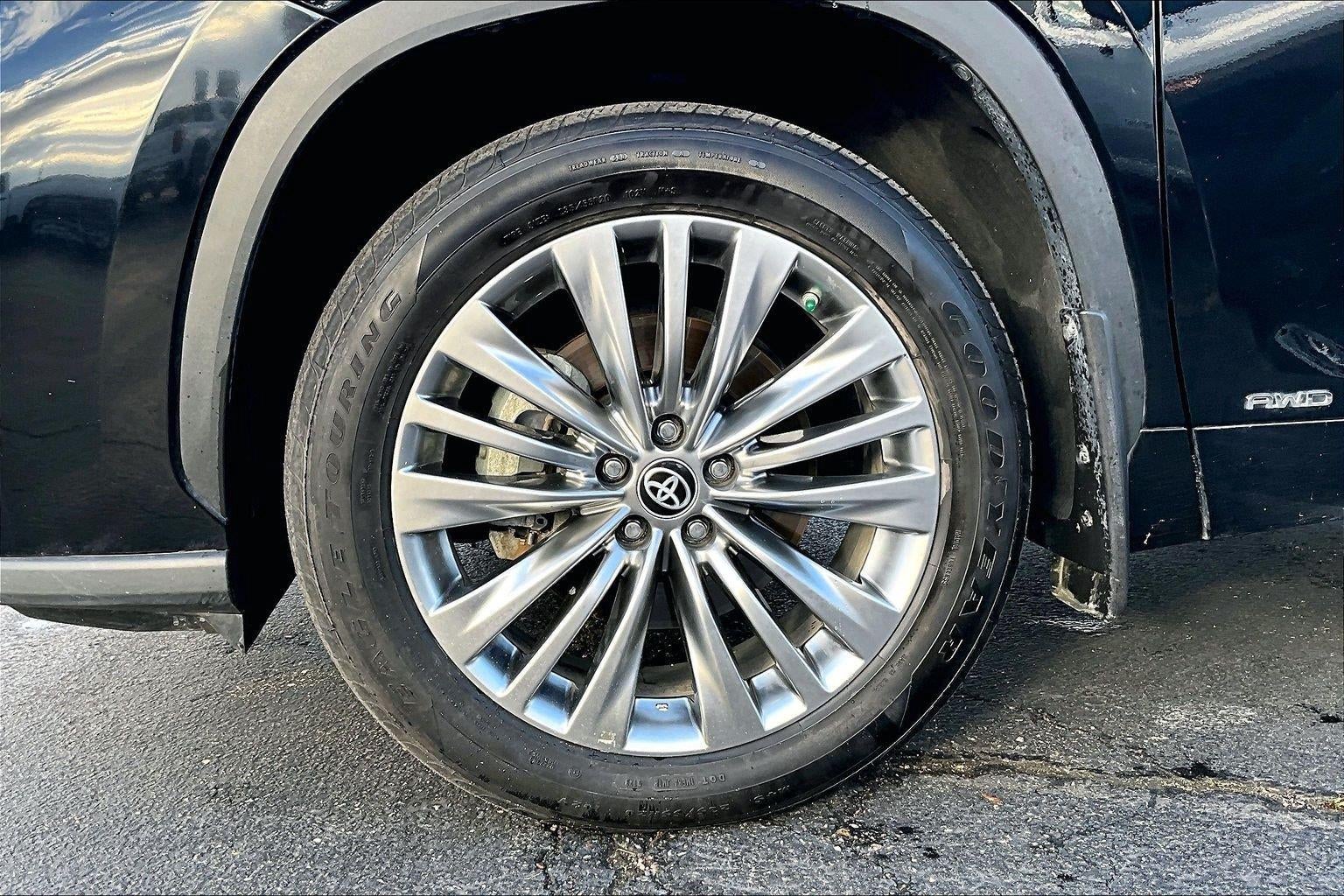2024 Toyota Highlander Hybrid Platinum