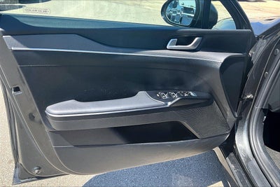 2025 Kia K5 LXS