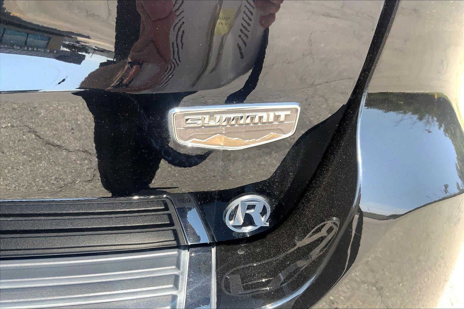2021 Jeep Grand Cherokee Summit