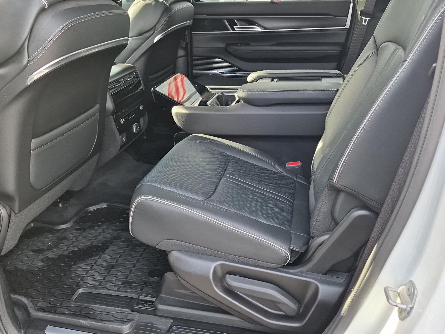 2025 Jeep Grand Wagoneer Series II Obsidian