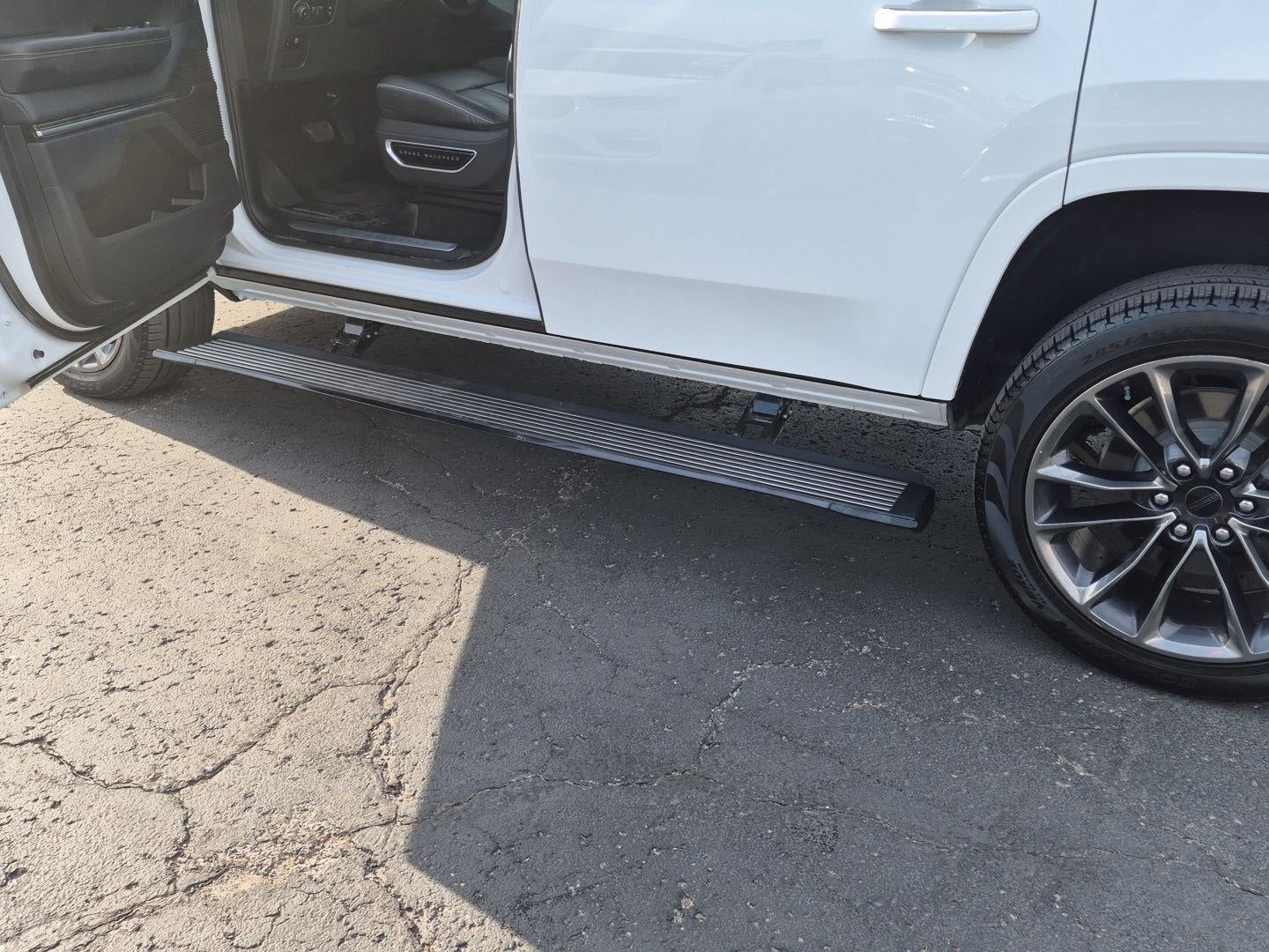 2025 Jeep Grand Wagoneer Series II Obsidian