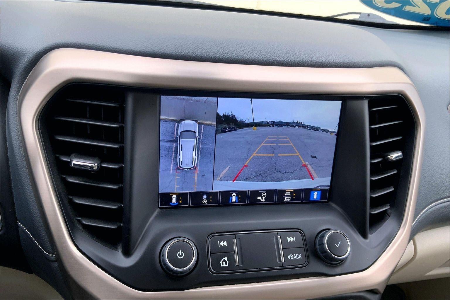 2023 GMC Acadia Denali