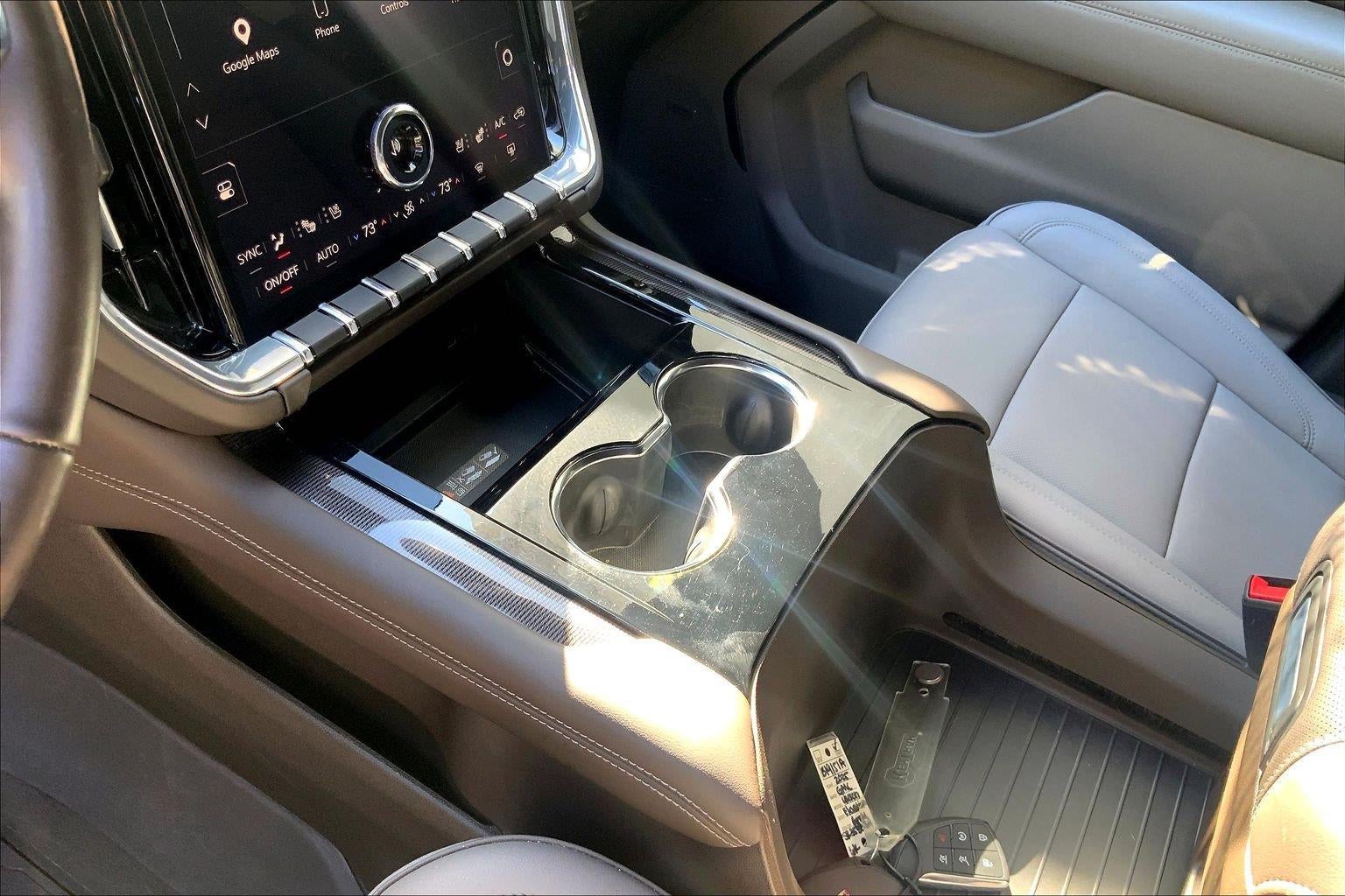 2025 GMC Yukon Elevation