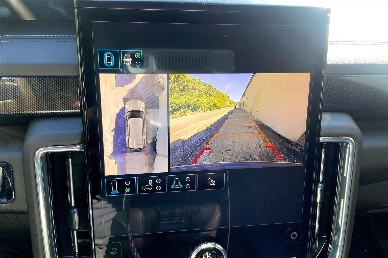 2025 GMC Yukon Elevation