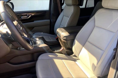 2025 GMC Yukon Elevation
