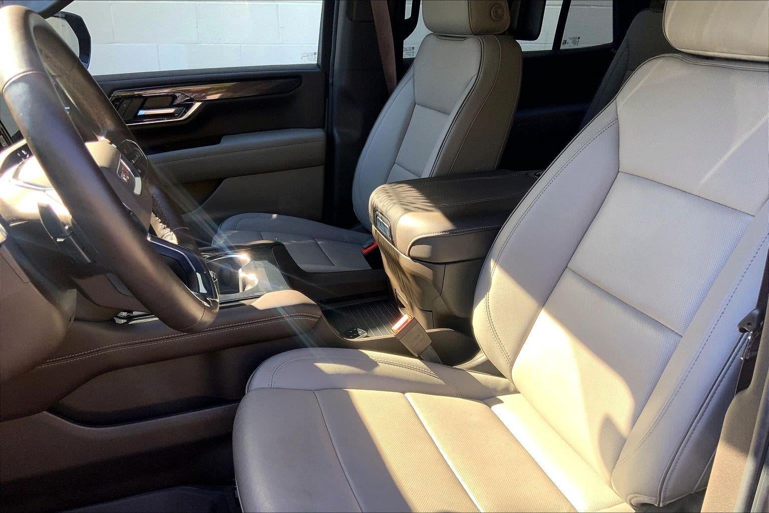 2025 GMC Yukon Elevation