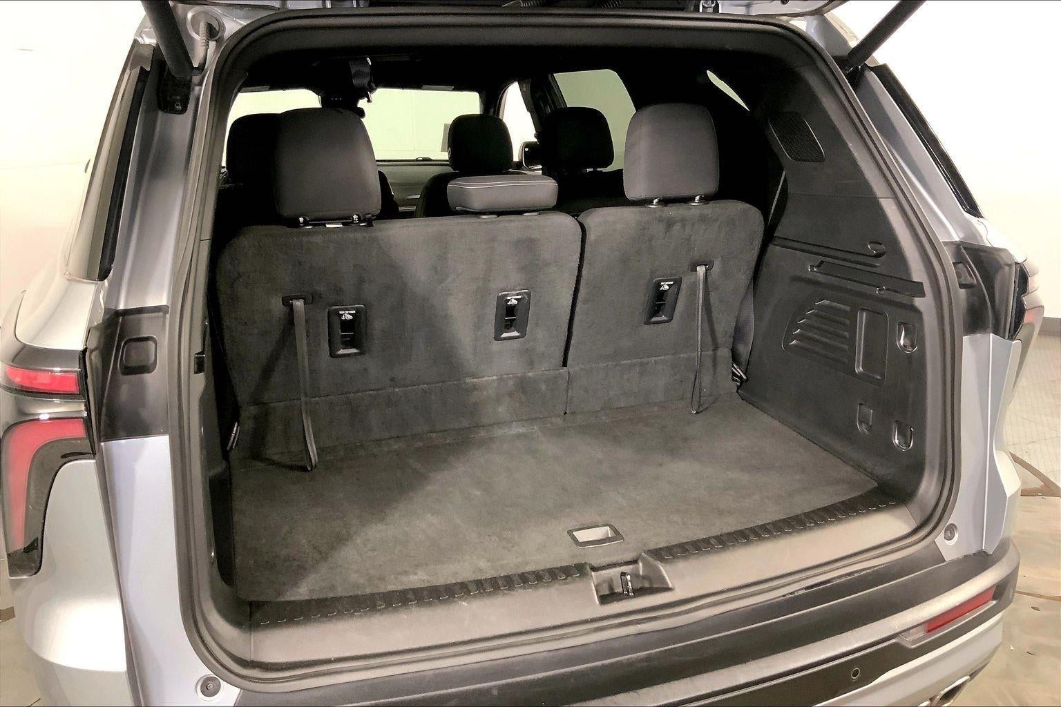 2024 Chevrolet Traverse LT