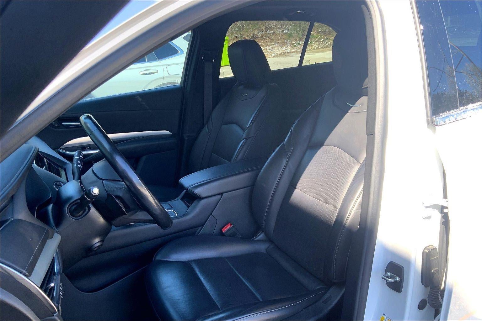 2020 Cadillac XT4 FWD Premium Luxury